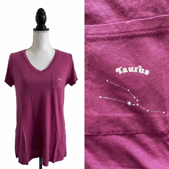 Michelle by Comune Taurus Zodiac Constellation Print Tee Shirt Magenta Size Med - Picture 1 of 7